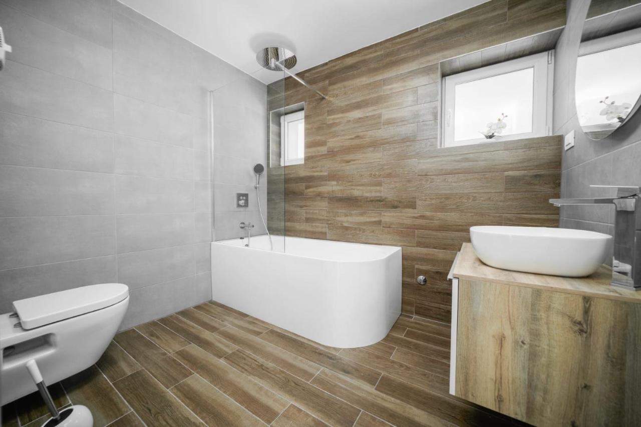 Pina Tourist Apartments Vodice Kültér fotó